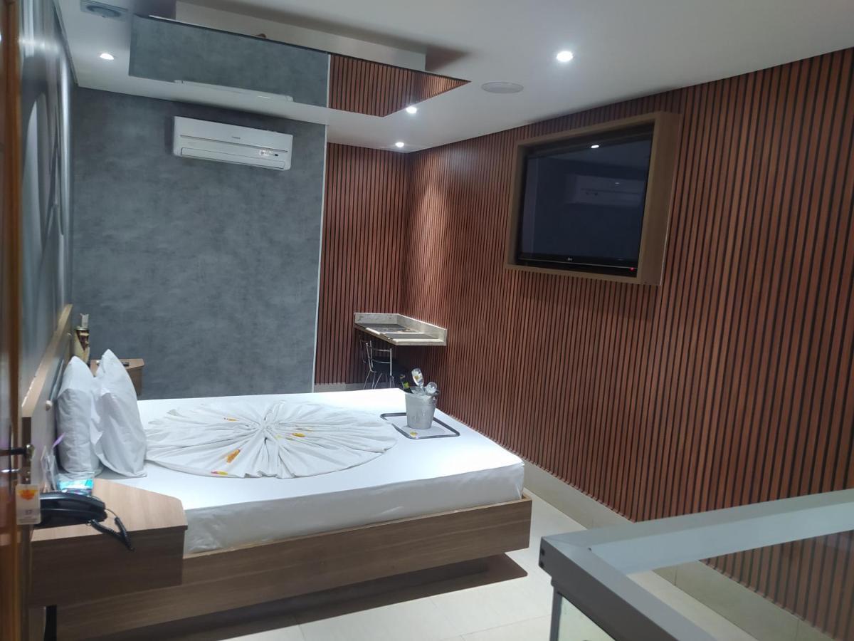 Motel La Folia Ribeirão Preto Εξωτερικό φωτογραφία