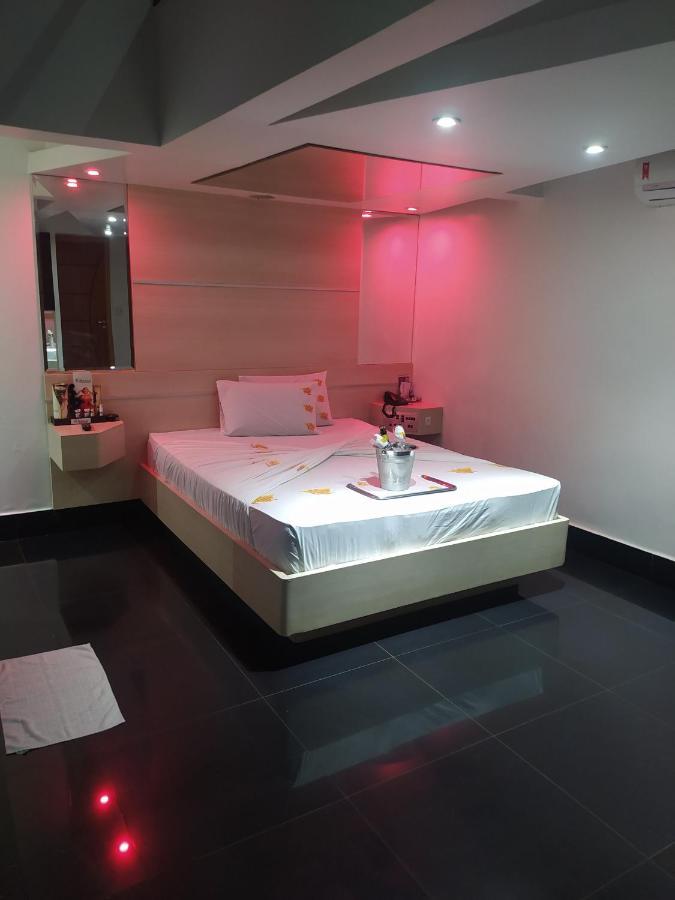 Motel La Folia Ribeirão Preto Εξωτερικό φωτογραφία